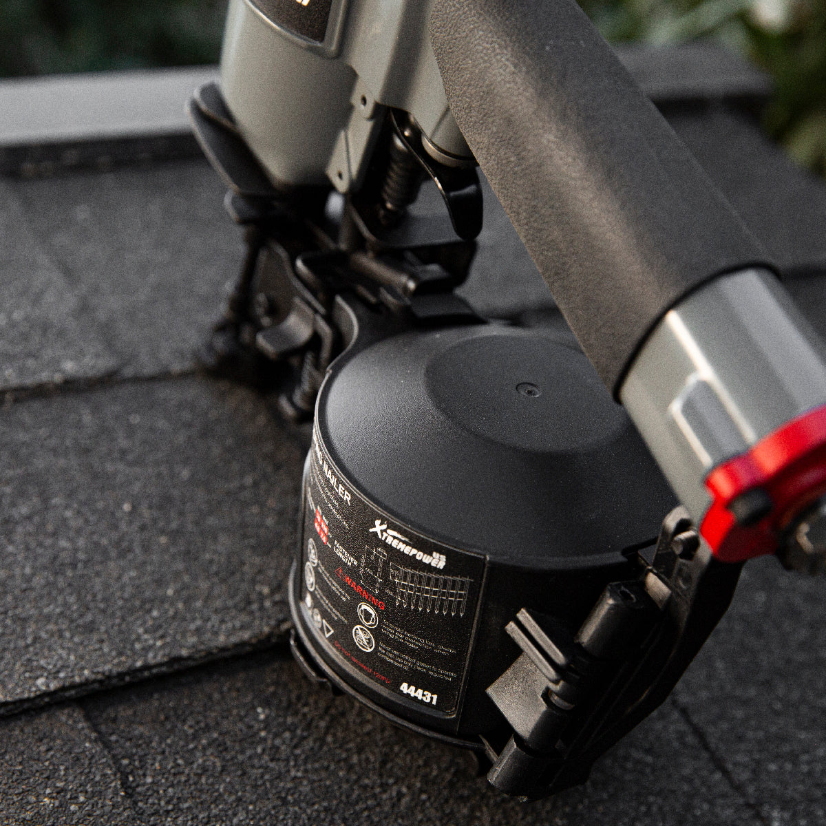 XtremepowerUS Nail Gun 7/8" to 1-3/4" Coil Roofing Nailer Patio Roofing Goggle